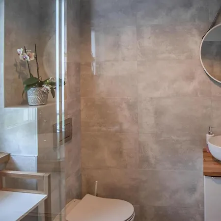 Comfortable With A Private Garden