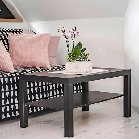 Сasa de vacaciones Comfortable With A Private Garden Debina (Ustka)