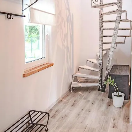 Сasa de vacaciones Comfortable With A Private Garden