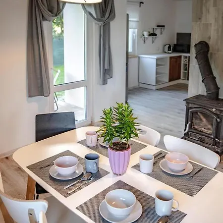 Comfortable With A Private Garden Сasa de vacaciones