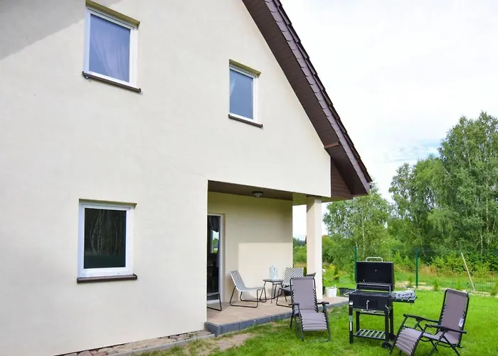 Casa de Férias Comfortable With A Private Garden *